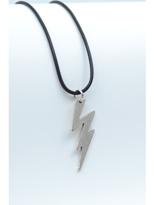 Şimşek - The Flash  Gümüş Kaplama Unisex Deri İp Kolye kod 486