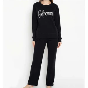 840.617 Kadın Kışlık Önü Nakışlı Pijama Takım