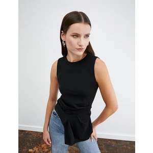 Tuba Ünsal X - Asimetrik Kolsuz Bluz Yuvarlak Yaka Slim Fit