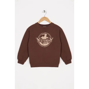 Kız Çocuk Kahverengi Renkli Yesterday Baskılı Sweatshirt
