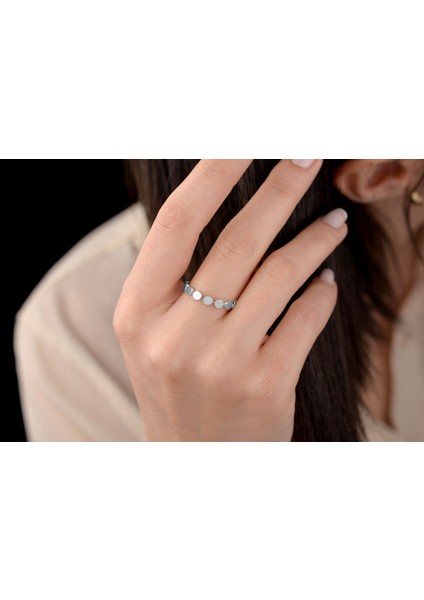 Kadın 14 Ayar Altın Yüzük, Minimal Yarım Tur Nokta Yüzük