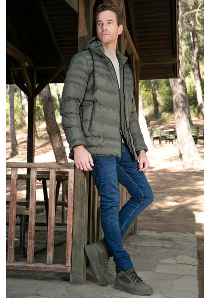 Su Itici Slim Fit Soğuğa ve Rüzgara Dayanıklı Kapüşonlu Şişme Mont Erkek Mont 649005