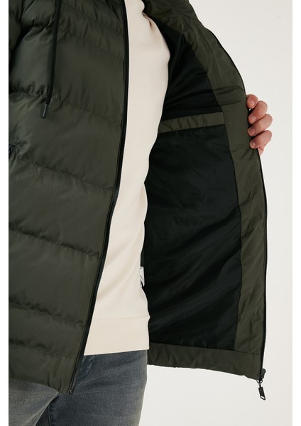 Su Itici Slim Fit Soğuğa ve Rüzgara Dayanıklı Kapüşonlu Şişme Mont Erkek Mont 649005 fırsatları