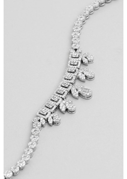 Elmas Şıklığı 18 Ayar Beyaz Altın Kaplama Gümüş Bileklik fiyatları