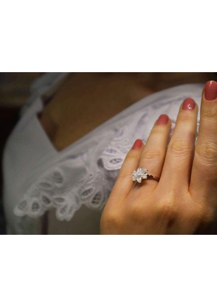 Pırlanta Taşlı Sedefli Kardelen Yüzük 0404R0280 fırsatları