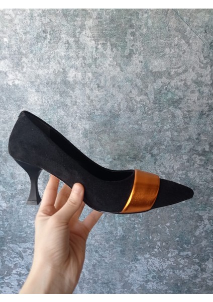 Akın Özmen Kadın Siyah Süet Orta Topuklu (7cm) Stiletto