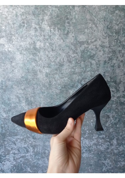 Akın Özmen Kadın Siyah Süet Orta Topuklu (7cm) Stiletto