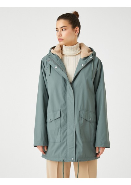 Anorak Mont Kapüşonlu Fermuarlı Cepli Peluş Detaylı