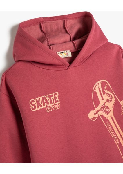 Kapşonlu Sweatshirt Kaykay Temalı Uzun Kollu Şardonlu
