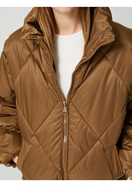 Kapitone Şişme Mont Dik Yaka Fermuarlı Cepli indirimleri