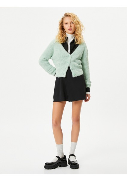 Peluş Triko Crop Hırka Uzun Kollu Düğmeli V Yaka fiyatları