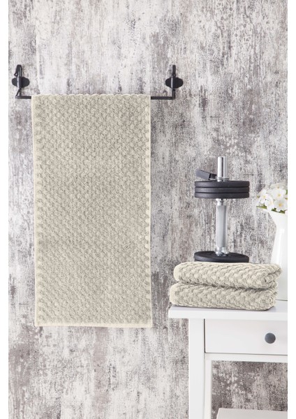 30 x 90 cm Kare Desen Bej Spor Havlusu