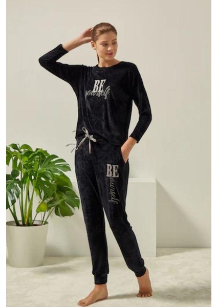 7367 Kadın Kışlık Kadife Pijama Takım