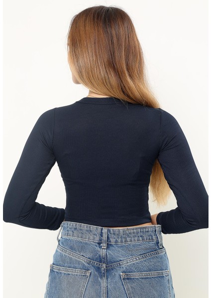 Kadın Lacivert Fitilli Balıkçı Yaka Uzun Kollu Crop Örme Bluz Body TRP23K-BDY231023 fırsatları