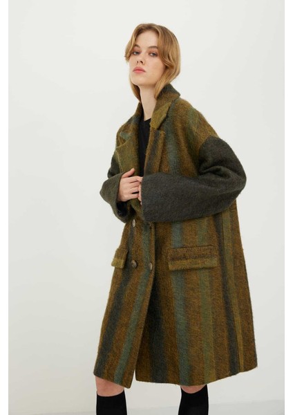 Batik Geçişli Kruvaze Kaban Standart Renk K2419007_089 modelleri