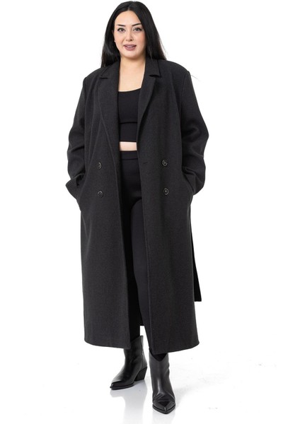 Büyük Beden Yırtmaçlı Uzun Astarlı Siyah Kaşe Kaban fiyatları