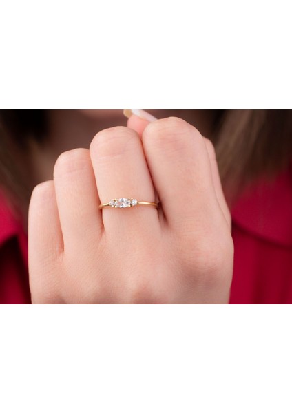 Oval Taşlı Minimal Yüzük 14 Ayar Altın