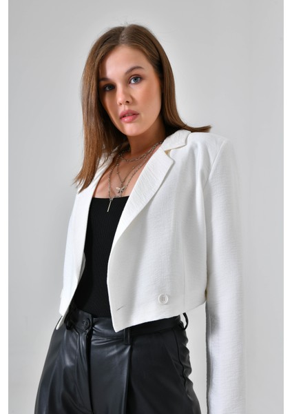 Beyaz Kruvaze Crop Blazer Ceket