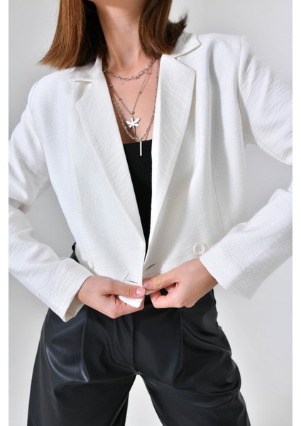 Beyaz Kruvaze Crop Blazer Ceket fırsatları
