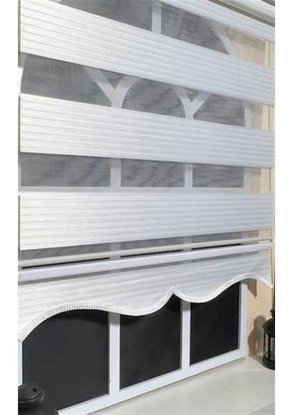 Beyaz Pliseli Zebra Stor Perde Alüminyum Kasalı ALM-480