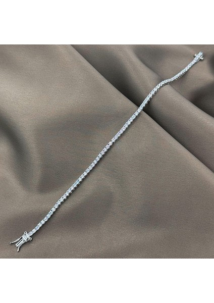 2 Mm. Su Yolu Pırlanta Kesim Rhodium Kaplama Kadın Gümüş Bileklik fiyatları