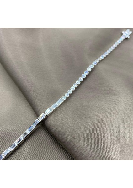 Diamond Yarı Baget Taşlı Su Yolu Kadın Gümüş Bileklik