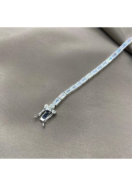 Diamond Yarı Baget Taşlı Su Yolu Kadın Gümüş Bileklik modelleri