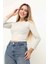 Kadın Krem Fitilli Balıkçı Yaka Uzun Kollu Crop Örme Bluz Body TRP23K-BDY231023 3
