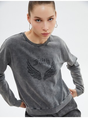 Koton Bisiklet Yaka Sweatshirt Taş Slogan Işlemeli Pamuklu
