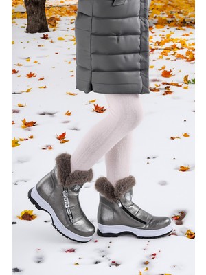 Kiko Kids 250 Rugan Çatlak Fermuarlı Kız Çocuk Bot Ayakkabı