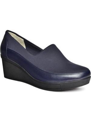 Fox Shoes R908059003 Lacivert Deri Dolgu Topuklu Kadın Ayakkabı