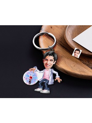 Bk Gift Kişiye Özel Elektrik Mühendisi Karikatürlü Ahşap Anahtarlık-1 Sevgiliye Hediye, Arkadaşa Hediye, Doğum Günü Hediyesi