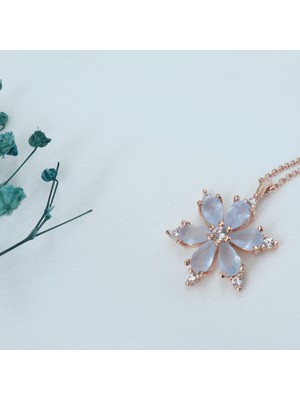 Neva Jewelry 925 Ayar Favori Açık Gri Lotus Çiçeği Modelli Gümüş Kolye