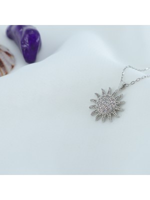 Neva Jewelry 925 Ayar Favori Zirkon Taşlı Güneş  Modelli Gümüş Kolye