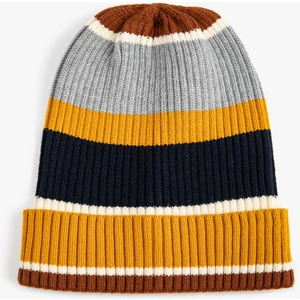 Örgü Bere Renk Bloklu Katlama Detaylı