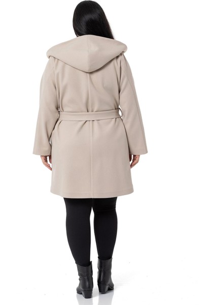 Büyük Beden Kapüşonlu Fleto Cepli Kuşaklı Bej Kaban modelleri