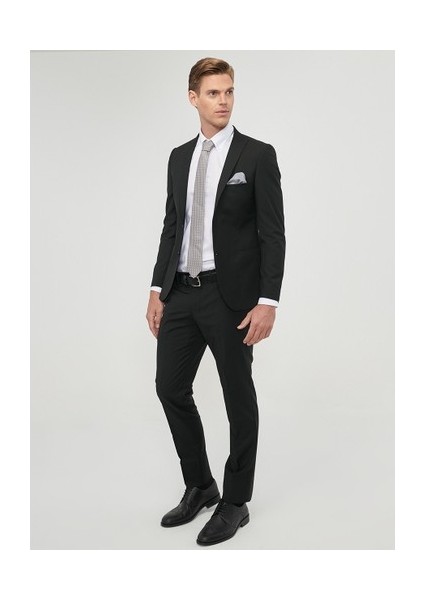 ALTINYILDIZ CLASSICS Erkek Siyah Ekstra Slim Fit Dar Kesim Kırlangıç Yaka Yünlü Su Ve Leke Tutmayan Nano Takım Elbise