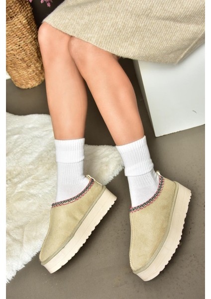 R612047302 Bej Süet Tabanlı Kadın Terlik fiyatları