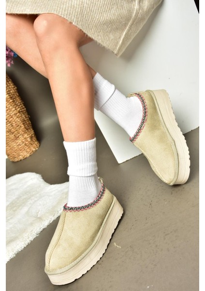 R612047302 Bej Süet Tabanlı Kadın Terlik fırsatları