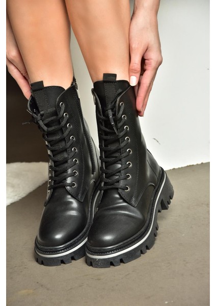 R524802209 Siyah Bağcıklı Kadın Postal Bot modelleri