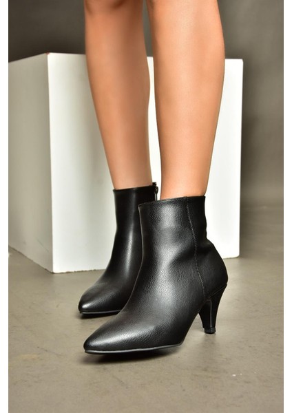 R404710009 Siyah Alçak Topuklu Kadın Bot fırsatları