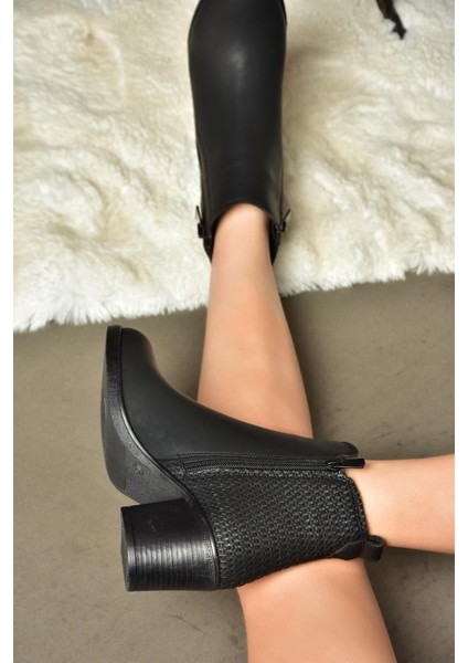 R674161009 Siyah Kalın Topuklu Kadın Bot fiyatları