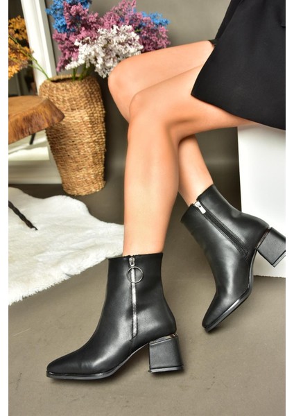R524500309 Siyah Kalın Topuklu Kadın Bot fiyatları