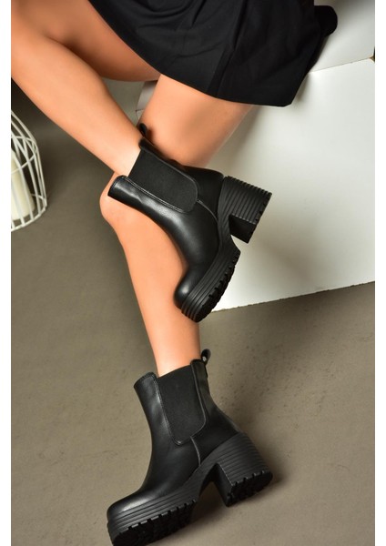 R996020009 Siyah Kalın Topuklu Kadın Bot modelleri