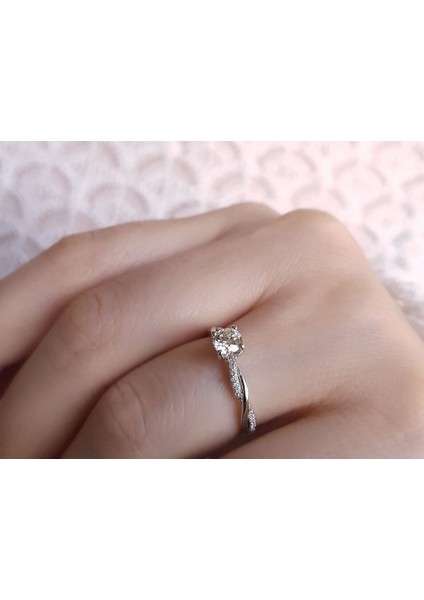 F Renk Toplam 0,48 Karat Pırlanta Tektaş Yüzük 0404R0363