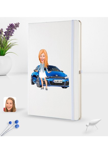 Kişiye Özel Plakalı Kadın Volkswagen Scirocco Karikatürlü Beyaz Termo Deri Defter 16X24CM Model 1