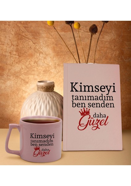 Kimseyi Görmedim Ben Tasarımlı Pembe Sert Kapaklı Defter ve Middle Kupa Seti-4