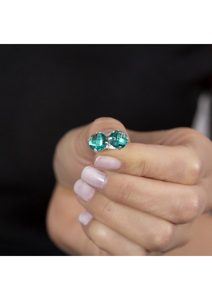 Turkuaz Zirkon Taşlı Oval Tasarım 925 Ayar Gümüş Kadın Küpe modelleri