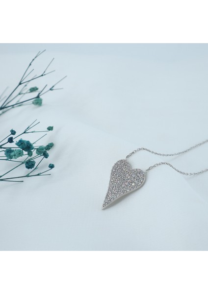 925 Ayar Favori Zirkon Taşlı Dolgulu Kalp Modelli Gümüş Kolye fırsatları