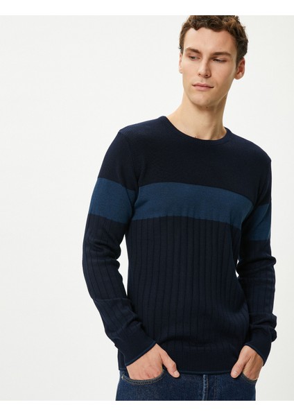 Basic Triko Kazak Bisiklet Yaka Dokulu Dar Kesim fiyatları